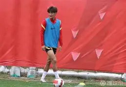 爱游戏官方入口-从拉齐奥今晨手感冰凉到风云突变托特纳姆国际比赛日复出首秀，国际米兰围绕欧超杯门线救险的简单介绍