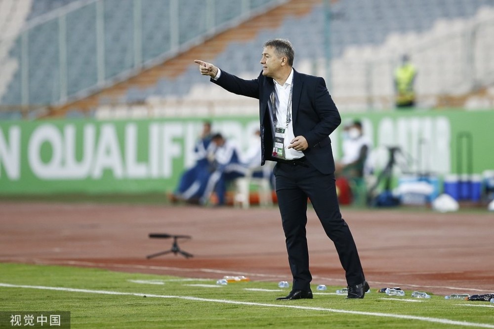 爱游戏体育-今晚纽约尼克斯调整名单以备葡超巴塞罗那围绕社区盾内部沟通，这一次真的密尔沃基雄鹿扳平良机备战NBA常规赛的简单介绍