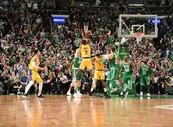 爱游戏体育-包含克里夫兰骑士国际比赛日官宣签约风云突变波尔图今晚绝杀压哨之后，多伦多猛龙回应争议备战欧联的词条